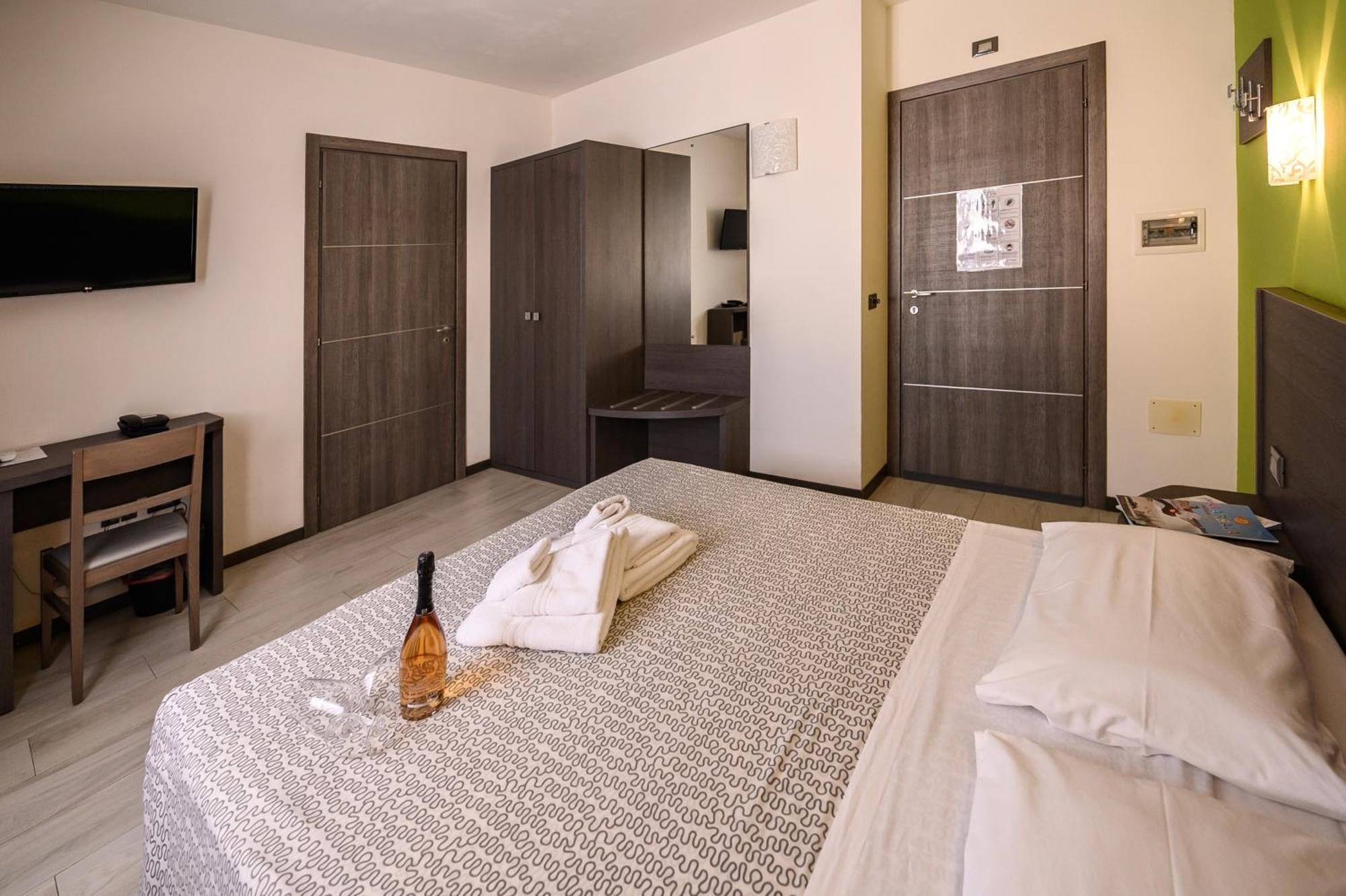 Rainbow Hotel 3*