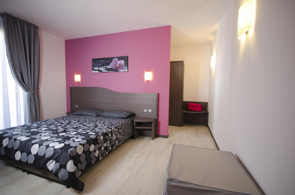 Hotel Rainbow